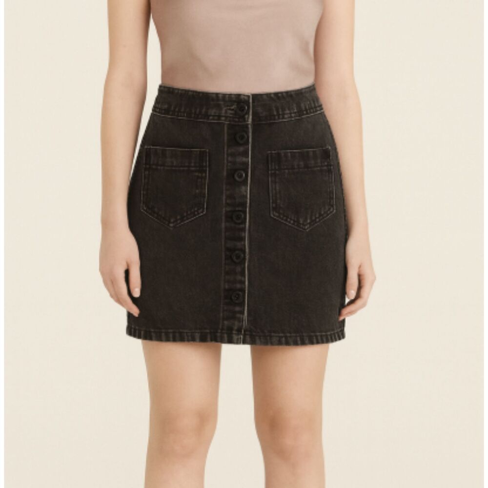 Madewell Women’s Black Denim Skirt Size 26 Button Front Pockets Casual Mini